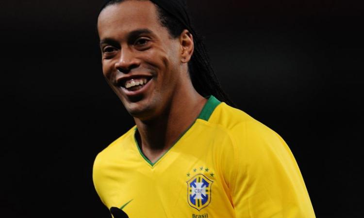 Ronaldinho alla prima partita dell'Akhmat di Grozny