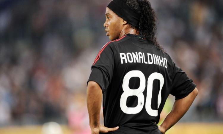 Brasile, l'ex Milan Ronaldinho entra in politica