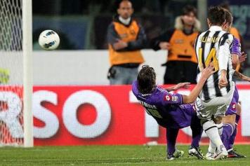 Montolivo.Vucinic.Fiorentina.Juventus.gol