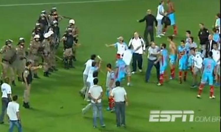 Orrore Brasile: arbitro accoltella un giocatore; viene squartato e decapitato