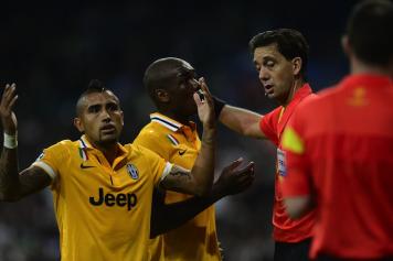 vidal.real.madrid.juve.protesta.arbitro.