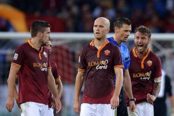 Roma-Sassuolo, De Rossi protesta