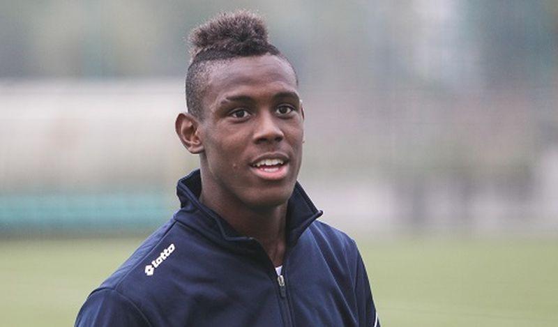 Il Fratello Di Balotelli Enock Barwuah Denunciato Con Un Rapper Per