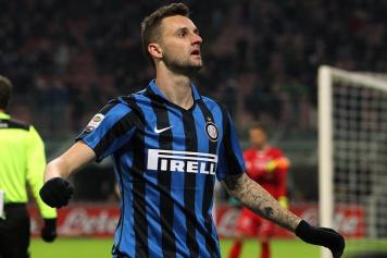 Brozovic.Inter.2015.2016.braccia.larghe.356x237.jpg