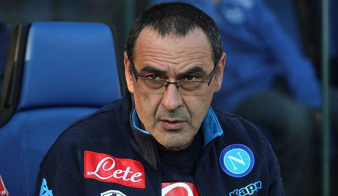 Napoli, Sarri nel tritacarne