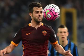 pjanic.roma.2016.pallone.356x237.jpg