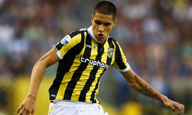 Fiorentina, il Feyenoord vuole un terzino viola