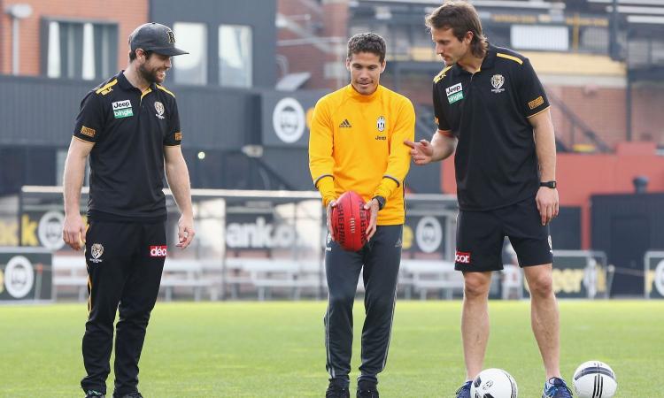 hernanes.juventus.football.australiano.2016.2017.750x450.jpg