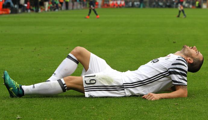 bonucci.juventus.infortunio.genoa.2016.17.690x400.jpg