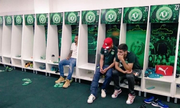 Dal Brasile: il PSG donerà 40 milioni al Chapecoense, giallo Cavani VIDEO