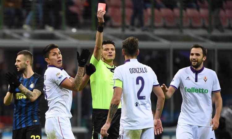 Inter-Fiorentina, la moviola: è rigore su Gonzalo, rosso severo. Fallo su Chiesa
