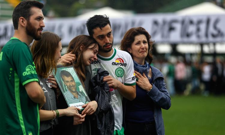 Chapecoense, Ruschel torna in campo dopo 9 mesi: giocherà al Camp Nou Chapecoense, Ruschel torna in campo dopo 9 mesi: giocherà al Camp Nou