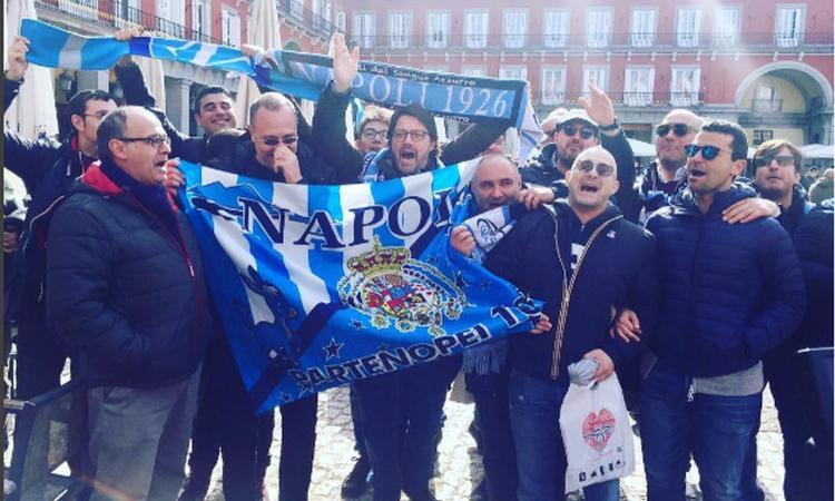 Napoli, i tifosi invadono Madrid FOTO e VIDEO 