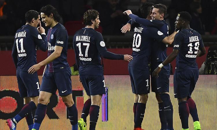 Psg, vittoria in rimonta con il Lione: è secondo a -3 dal Monaco VIDEO