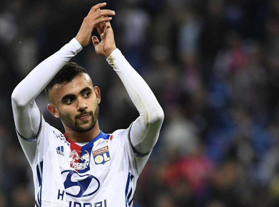 Milan Si Stringe Per Ghezzal Calciomercato Calciomercato