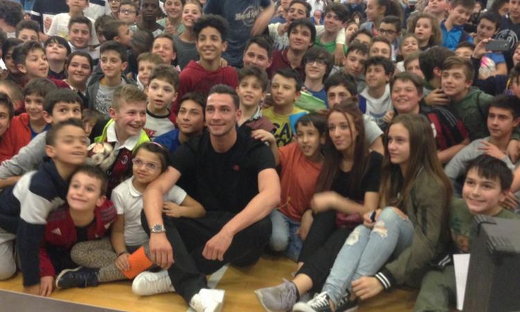 De Sciglio 'Rinnovo? Per ora nessun incontro con il Milan c'è poco da dire'