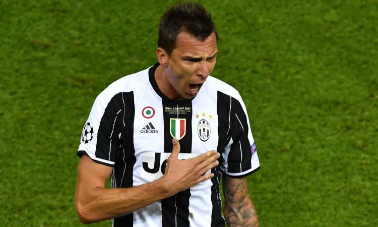 Mandzukic: 'Allenarsi con la maglia della Juve è una buona ragione per sorridere'