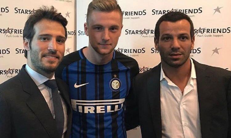 Milan è già nerazzurro: 'Sempre forza Inter' FOTO