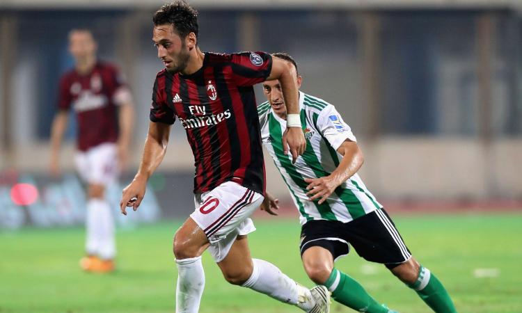 Il Milan lo incorona, Montella lo studia: ora è il momento di Calhanoglu
