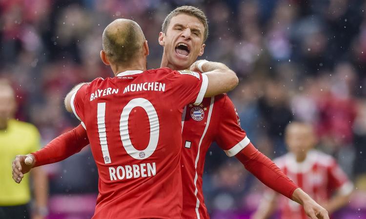 Bundesliga: poker Bayern Monaco, rimonta Schalke, pari RB Lipsia