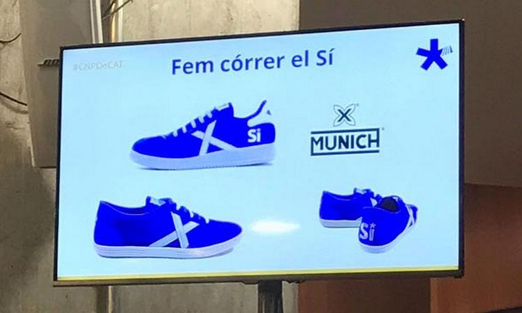 Catalogna: 'vota sì' al referendum anche sulle scarpe, ma il Barcellona si defila