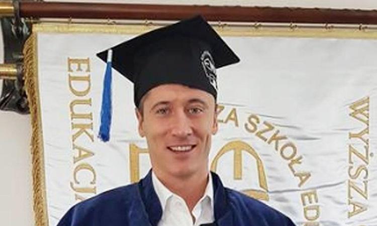 Lewandowski, dopo il Mondiale la laurea
