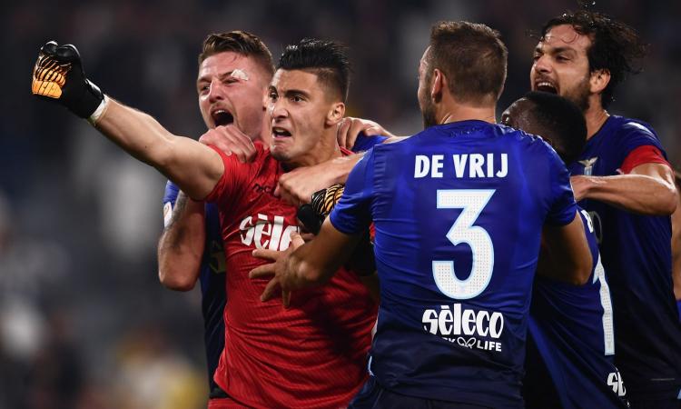 Lazio, si ferma Strakosha: problema all'adduttore, lascia il ritiro dell'Albania e derby a rischio