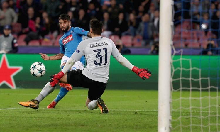 Napoli, aggrediti tifosi del Manchester aggrediti: ferito anche ristoratore Napoli, aggrediti tifosi del Manchester aggrediti: ferito anche ristoratore