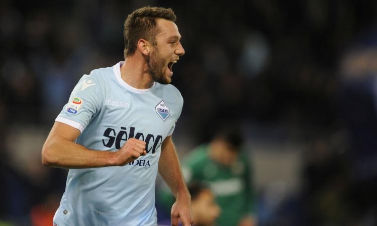 Lazio, Tare annuncia: 'De Vrij rinnova, magari domani...'
