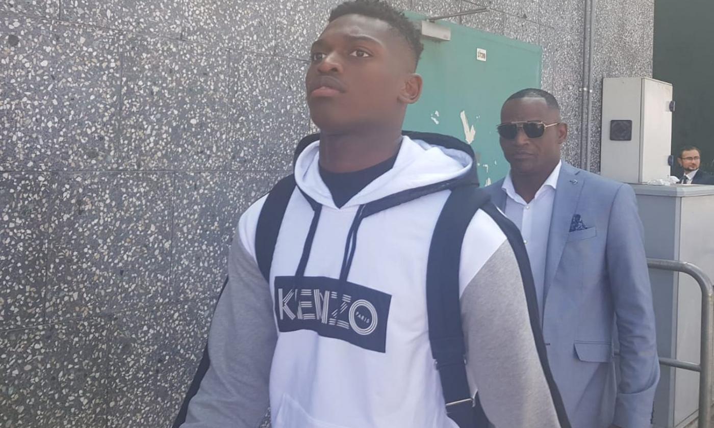 Milan Rafael Leao è arrivato in Italia domani visite e firma