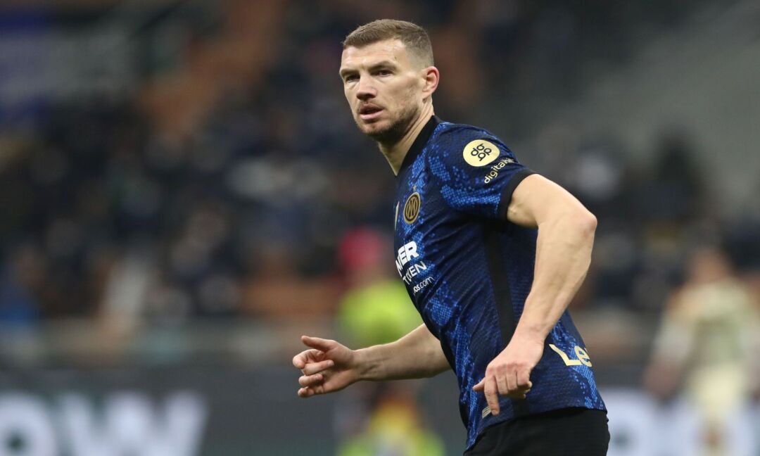 Calciomercato Juve Arriva La Decisione Da Dzeko Ilbianconero