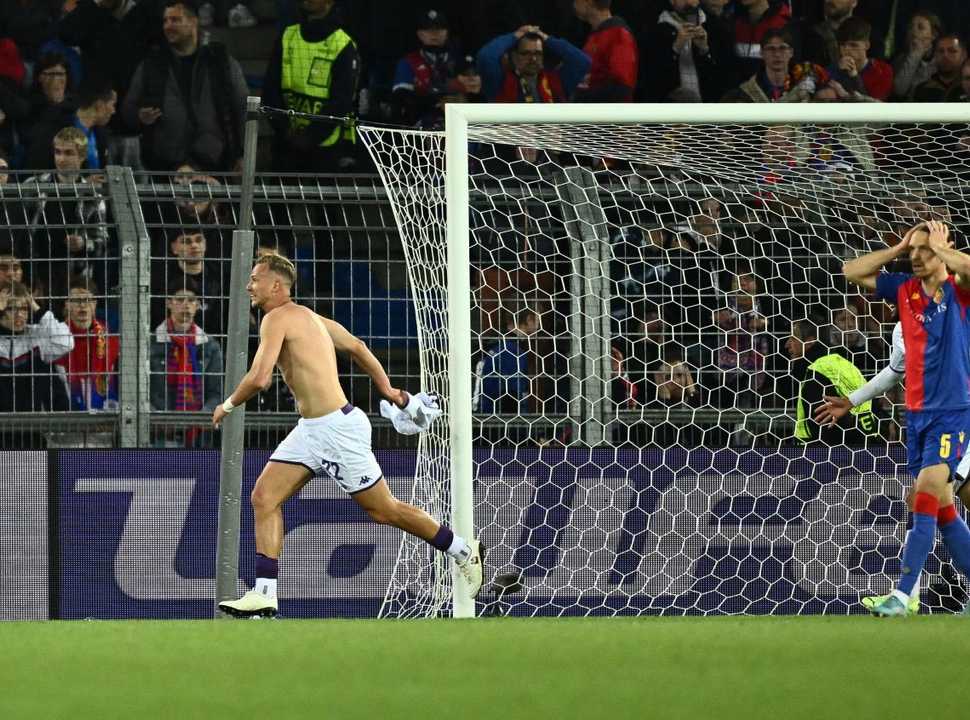 Barak Porta La Fiorentina In Finale Di Conference Basilea Ko Dopo