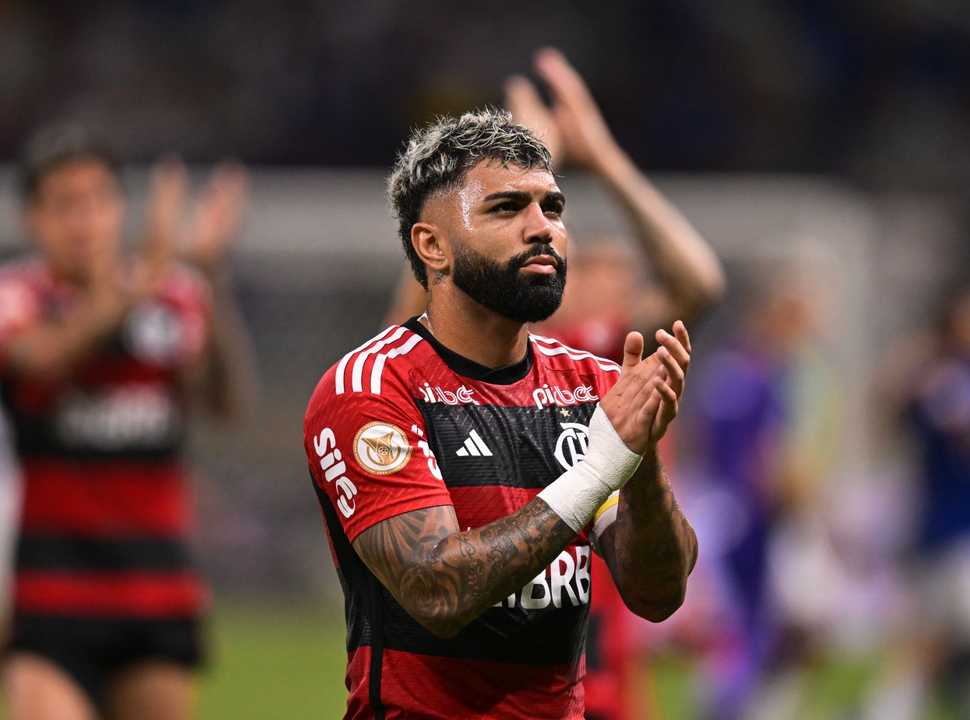 Incredibile In Brasile Rigore Dato Al Flamengo A Causa Di Due Palloni