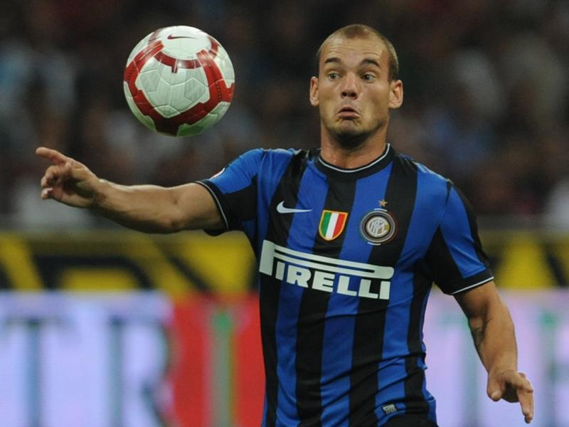 Inter: good-bye Sneijder, sprint for Lavezzi. Juve: super-offer for Van Persie?