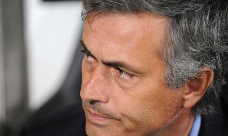 Inter, Mourinho: 'La finale? Impossibile non pensarci, ma prima lo scudetto'