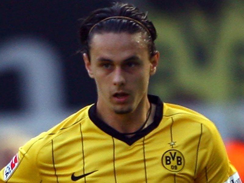 Arsenal contact Borussia Dortmund wantaway Subotic