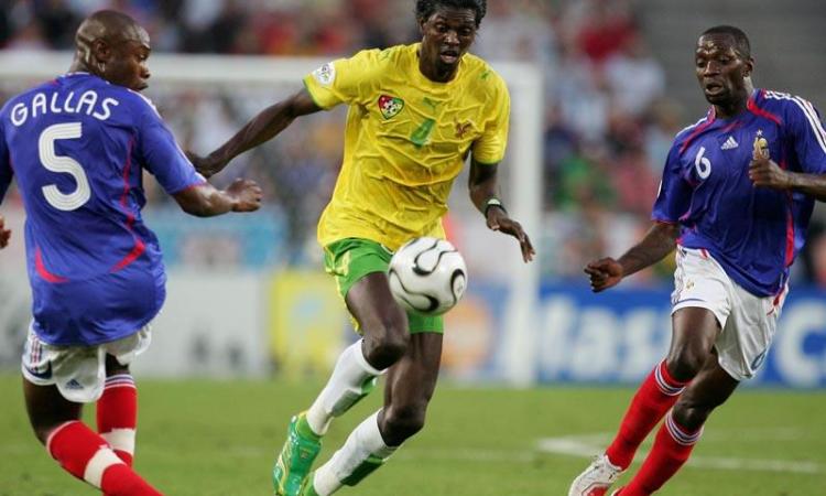 Adebayor spegne le voci di mercato: 'Sto bene in Turchia'