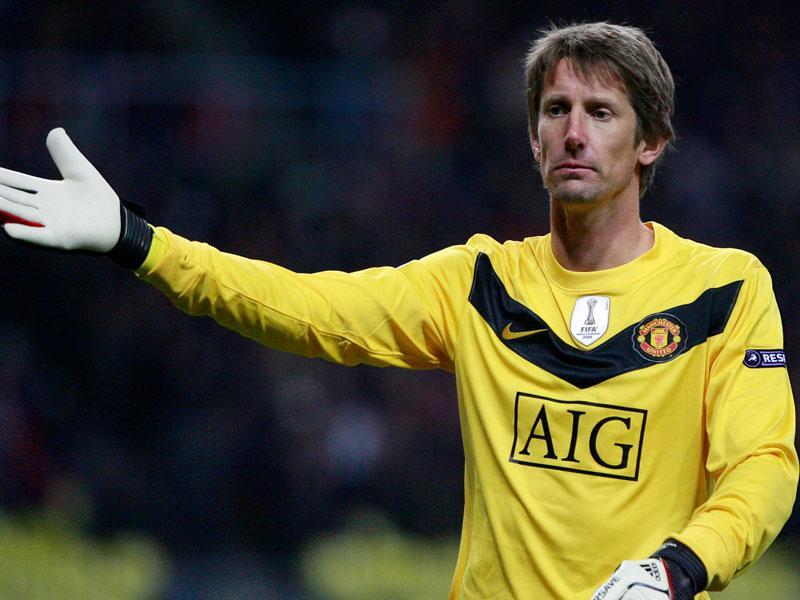 VIDEO Van der Sar para-rigori a 45 anni: le immagini