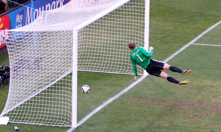 Ex arbitro Chiesa a CM: 'Blatter apre a tecnologia? Meglio tardi che mai'