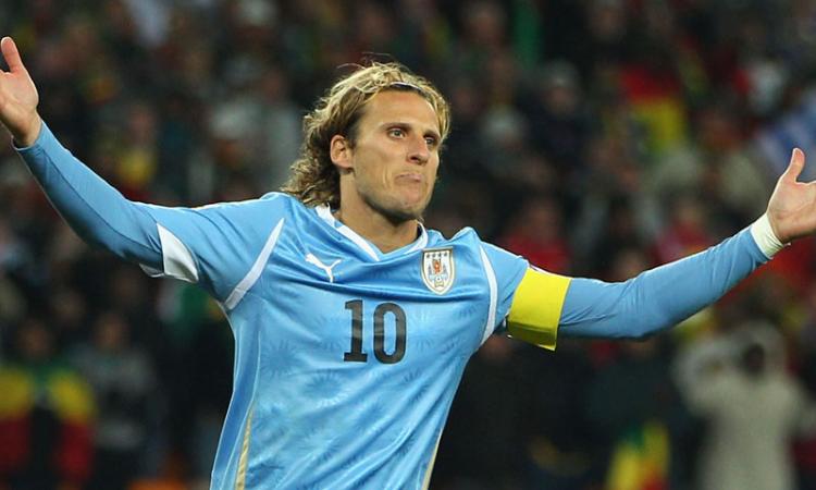 Inter, senti Forlan: 'Scudetto? Può battere la Juve'