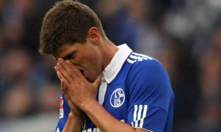Bundesliga: Kagawa batte Huntelaar. Lo Schalke perde il derby e resta ultimo