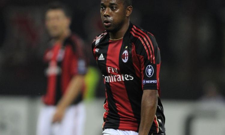 Robinho lega Ronaldinho: 'Resta al Milan'