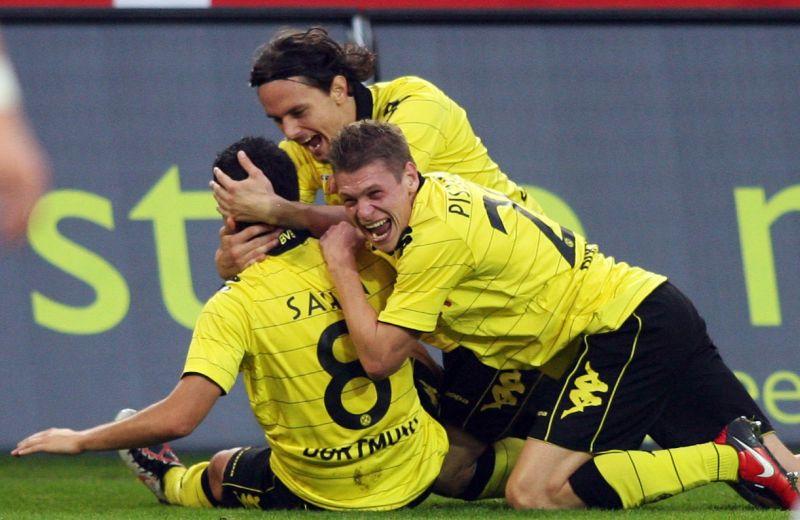 Bundesliga: Borussia Dortmund corsaro a Colonia. Settima vittoria di fila