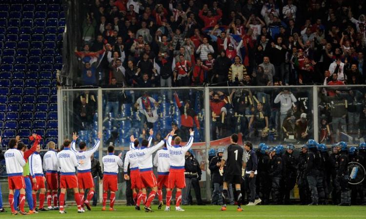 Gelo Italia-Serbia: Organizzazione catastrofica. Maroni 'Evitato altro Heysel'