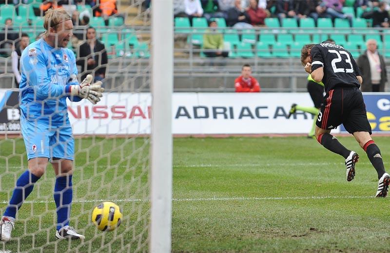 VIDEO Ambrosini e lo scudetto: 'Se lo perdiamo siamo dei polli'