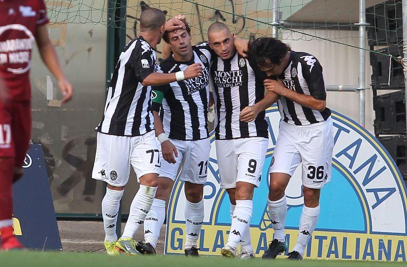 Serie bwin: Novara frena ad Ascoli, il Siena torna 2°. Tripletta di Cacia