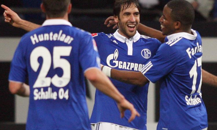 Bundesliga: colpo Dortmund, poker Schalke. Bayern batte Leverkusen