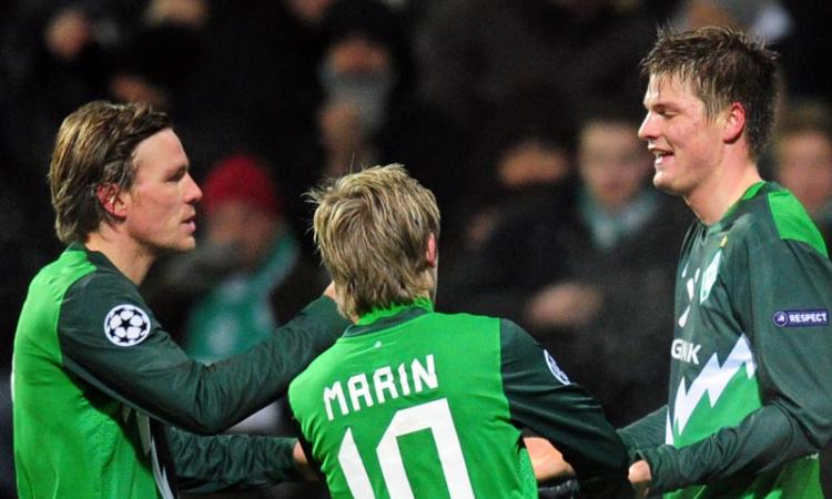 Bundesliga: Schalke in vetta, pari Werder. VIDEO