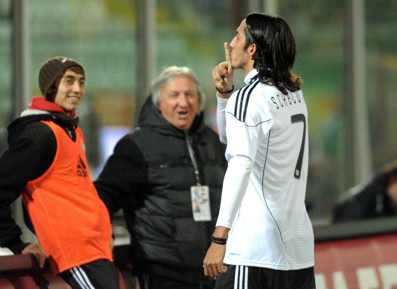 Ag. Schelotto a CM 'Juve? Nulla di vero. Riscatto C'è tempo per Aquilani'