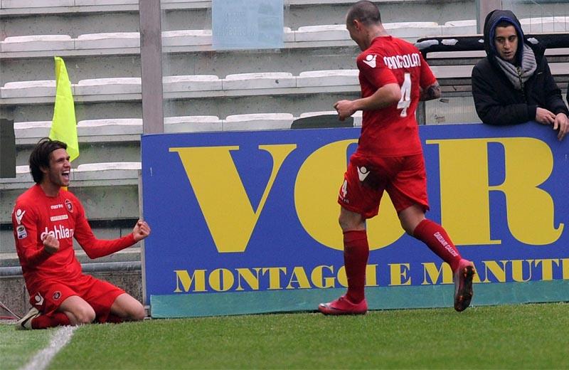 Serie A: super Cagliari, 3-1 al Palermo